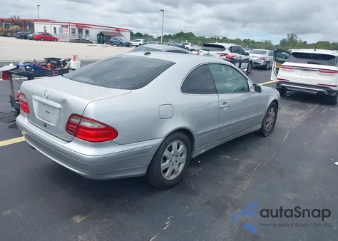2002 Mercedes-Benz Clk 320 из США, поврежденный, VIN WDBLJ65G62T119531